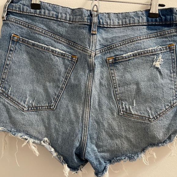 Abercrombie & Fitch The Mom Short - High Rise - Picture 5 of 7